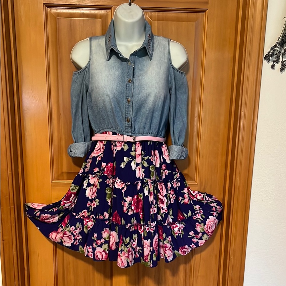 Blue Pink Floral Mini Dress in perfect condition! Worn only once for school pic!
